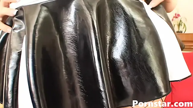 Talented Lindsay Kay Takes It All In