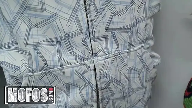 Sterling Thanks Tyler with a Dirty Ride Inside His Vehicle - Mofos