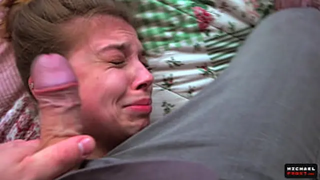 Fucked the Delivery Girl Instead of a Hookup Oops!