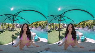 Eliza Ibarra Wants Lots of Lube for a Deepthroat